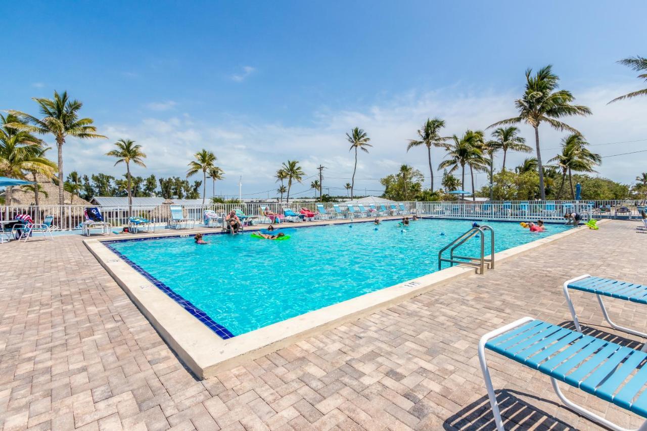 Fiesta Key Rv Resort Waterfront Cottage 36 Лейтън Екстериор снимка